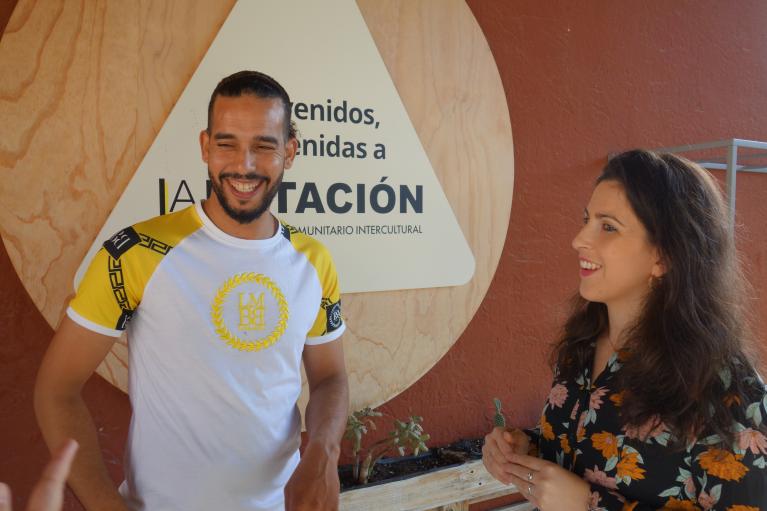 Técnica empleo CONVIVE Fundación Cepaim y participante Abdelillah