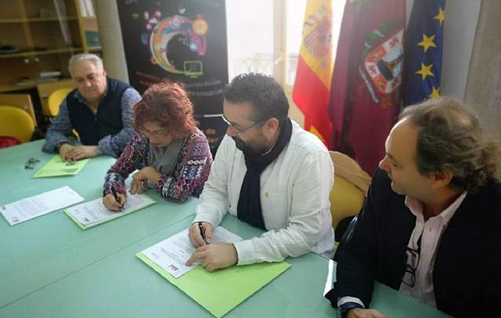 Firma Convenio ADLE FundaciónCepaim enero2019