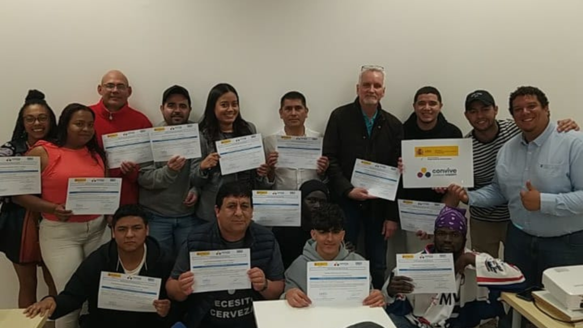 Imagen con participantes del proyecto Red de centros empleo Itaca