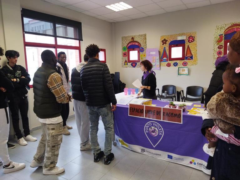 Salir del círculo 8M