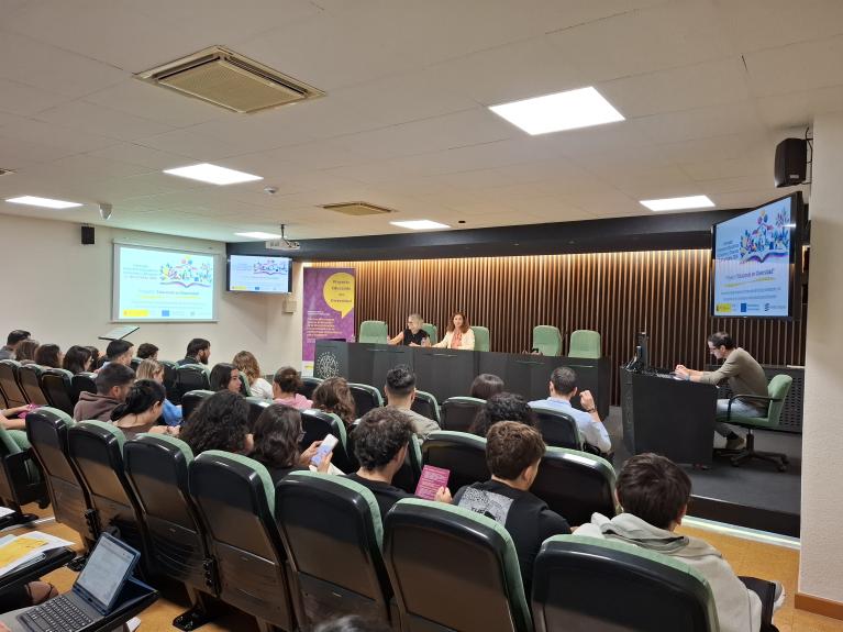 Público en la sala Jornada Educando en Diversidad