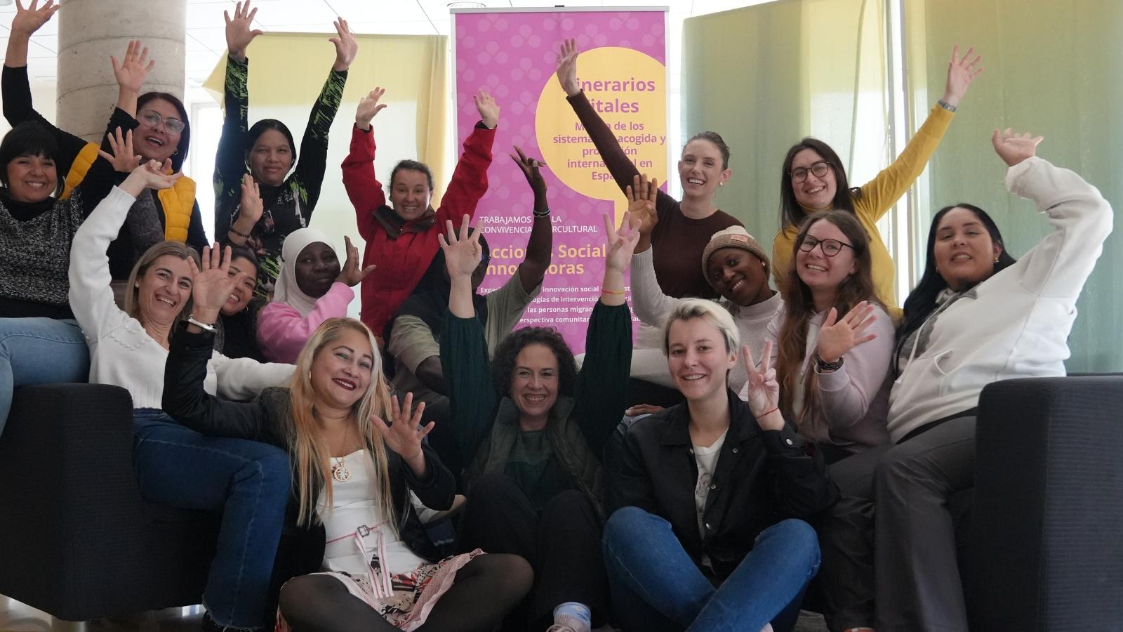 itinerarios vitales mujeres celebrando