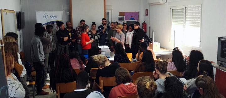 charla sensibilizacion kings college Fundacion Cepaim Nijar