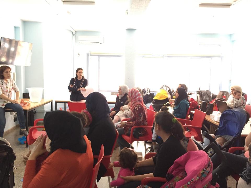 Charla formativa sobre alimentación, higiene y primeros auxilios pediátricos en Molina de Segura