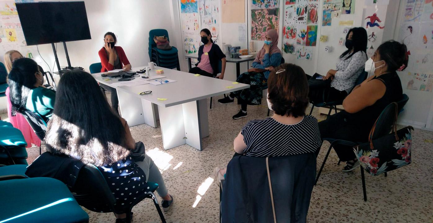 Sevilla NEO50 GruposDebateMujeres 00 2021
