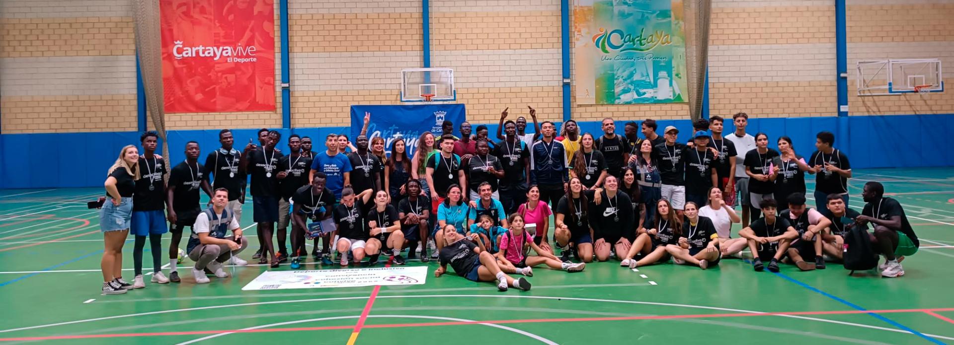 00 Foto de familia con todos los equipos tras la entrega de trofeos (Cartaya)