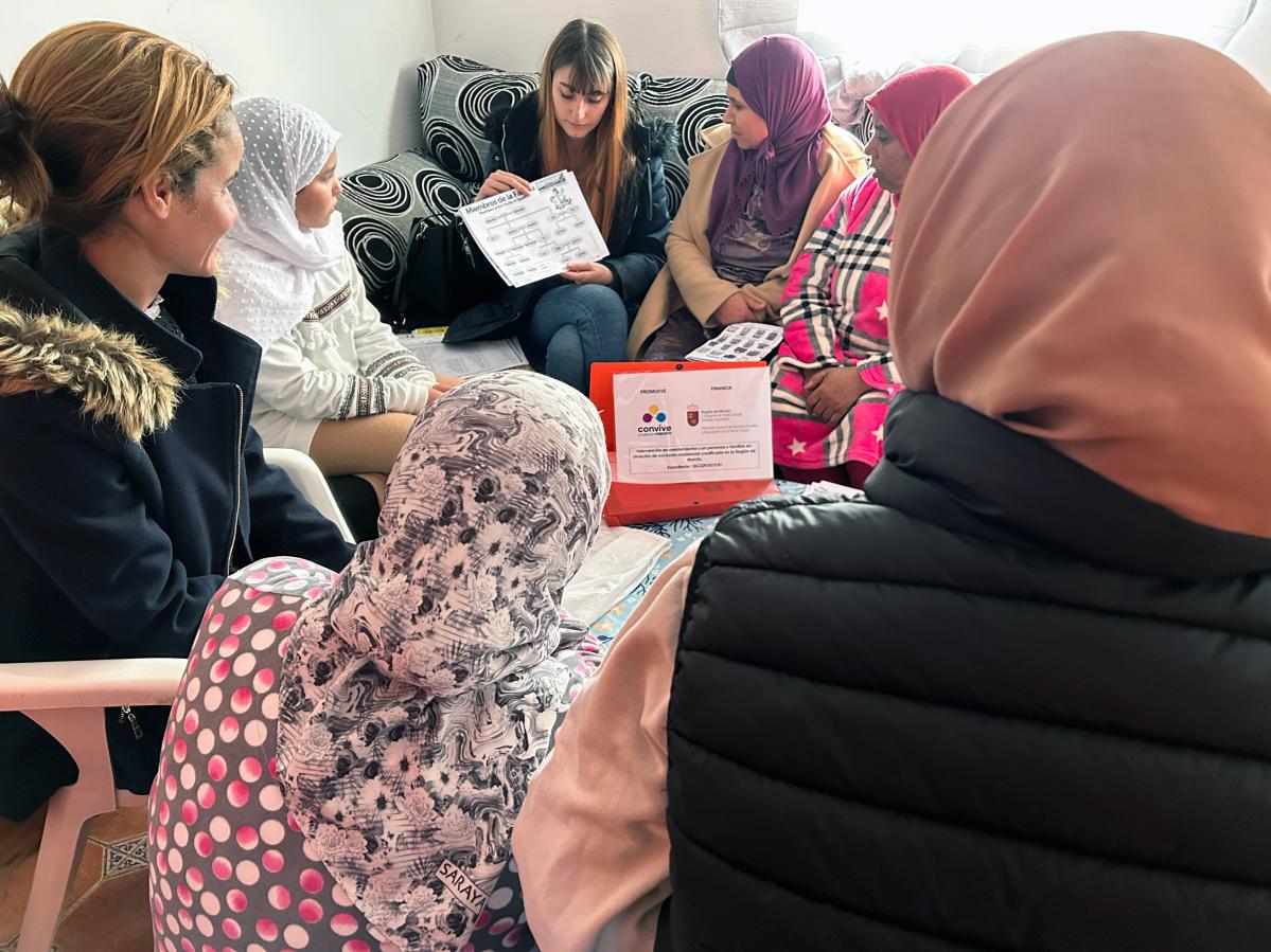 grupo de mujeres asentamientos