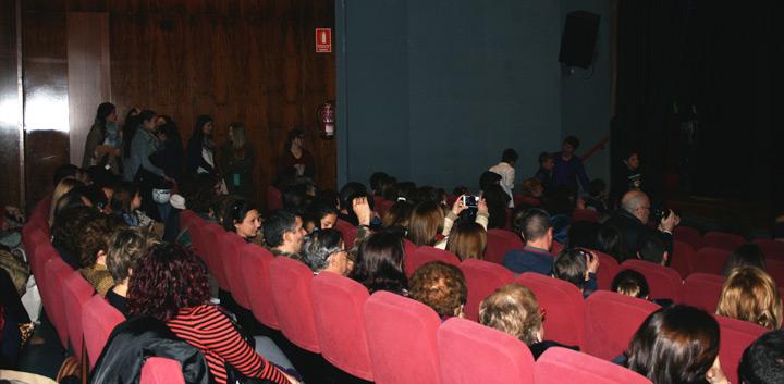 PUBLICO ASISTENTE PREMIOS CUENTOS IGUALDAD ALZIRA VALENCIA