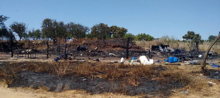incendio asentamiento lepe junio 2015 cepaim 2