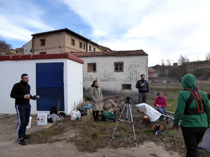 parte del grupo voluntarios huerto social cepaim molina aragon