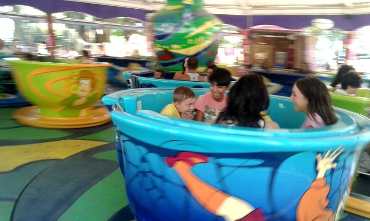 Parque Warner Madrid visita familias Cepaim