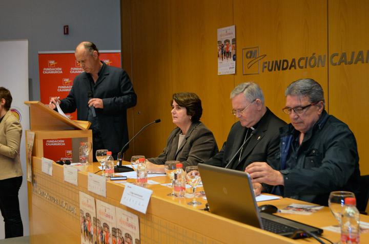 Pilar Presentacion XSolidaria en Murcia