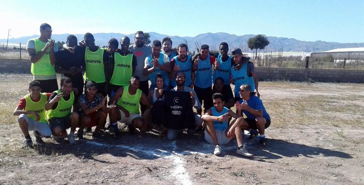 Equipos participantes partido futbol convivencia asentamientos Fundacion Cepaim Nijar