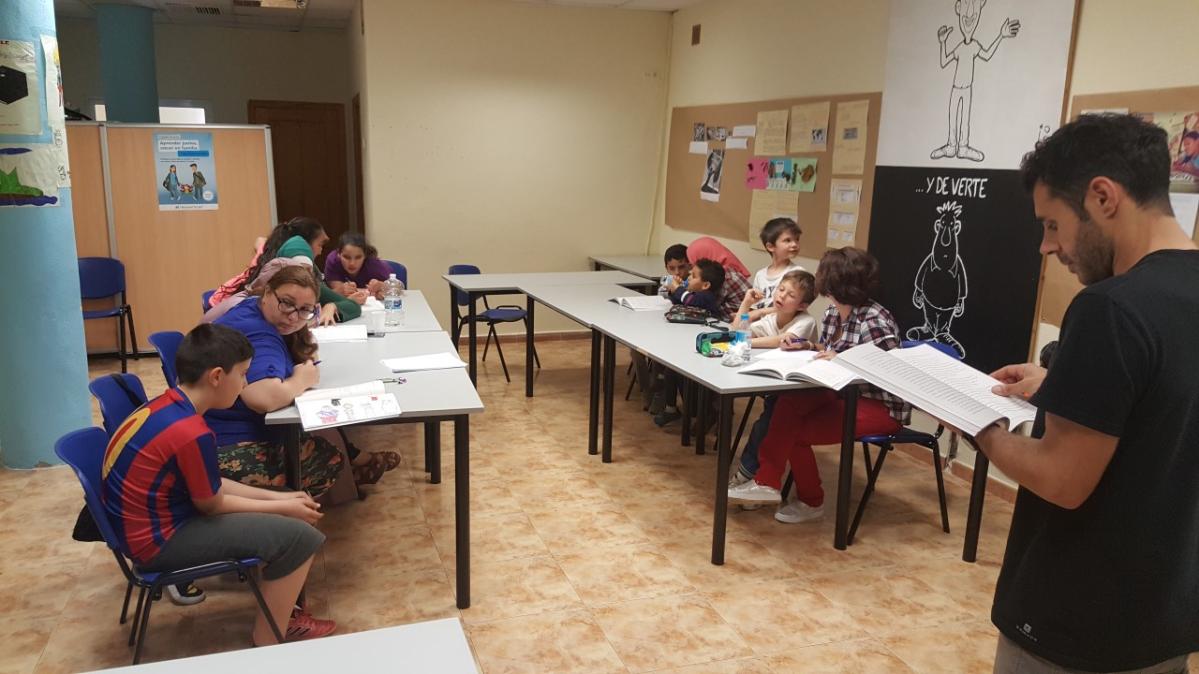 Talleres Familiares "Aprender Juntos, Crecer en Familia"