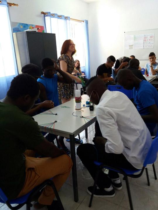 Taller manualidades Fundacion Cepaim Algeciras Proteccion Internacional2