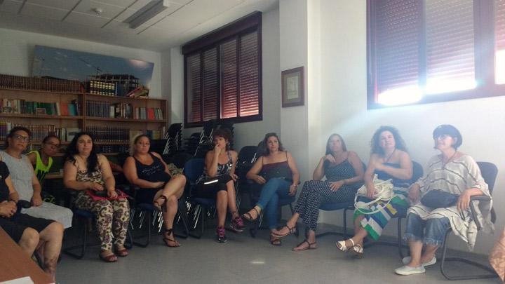 Sesion Informativa Programa Adelante Fundacion Cepaim en Huelva3