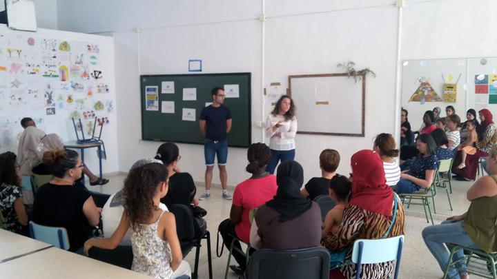 reunión familias escuela de verano intercultural Fundacion Cepaim en Lepe3