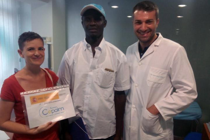 Fundación Cepaim visita traumatologo Lopez Martinez