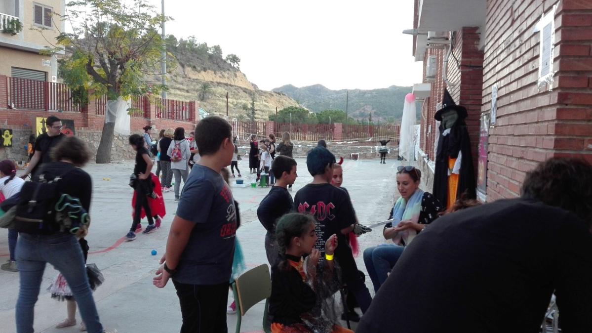 Celebramos junto con el AMPA Halloween con menores del programa CaixaProinfancia en el Bojar (Murcia)