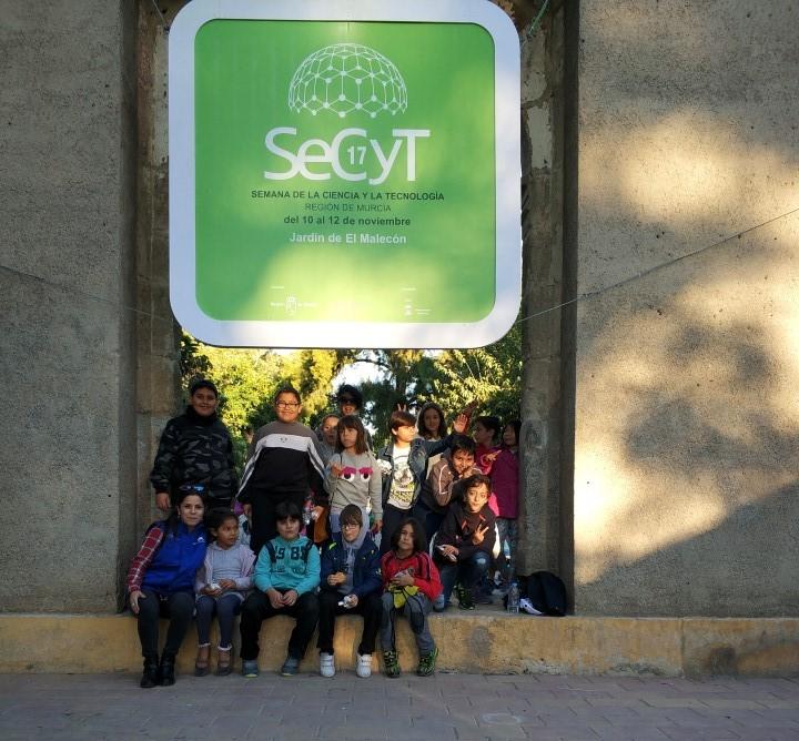 Semana de la Ciencia y la Tecnología en Murcia con menores del programa CaixaProinfancia