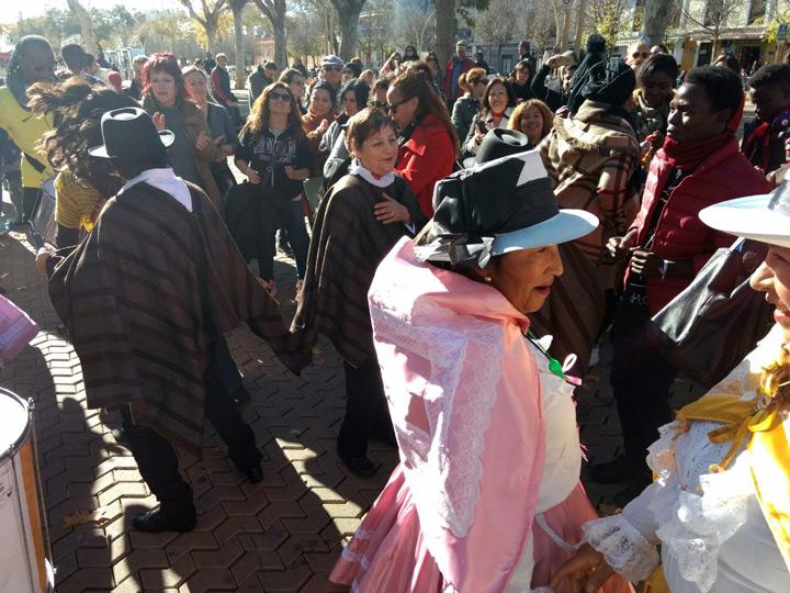 Pasacalles Diversidad Fundacion Cepaim en Sevilla Dia de las personas migrantes5