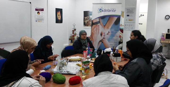 Espacio de encuentro Mujeres Adelante Tertulia