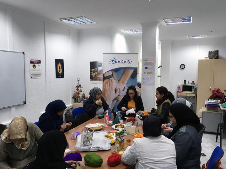 Espacio de encuentro Mujeres Adelante Tertulia2