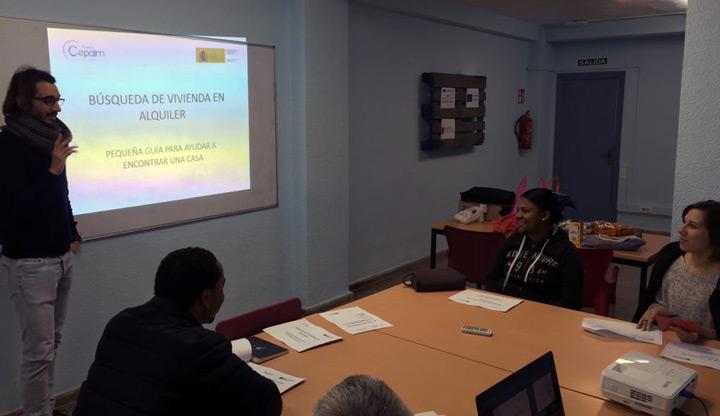 Taller Busqueda de vivienda Fundacion Cepaim en Molina refugiaDOS