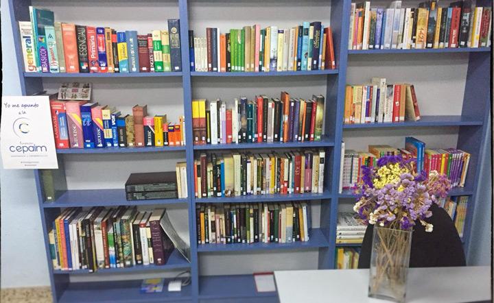 Fundacion Cepaim en Sevilla Biblioteca propia1
