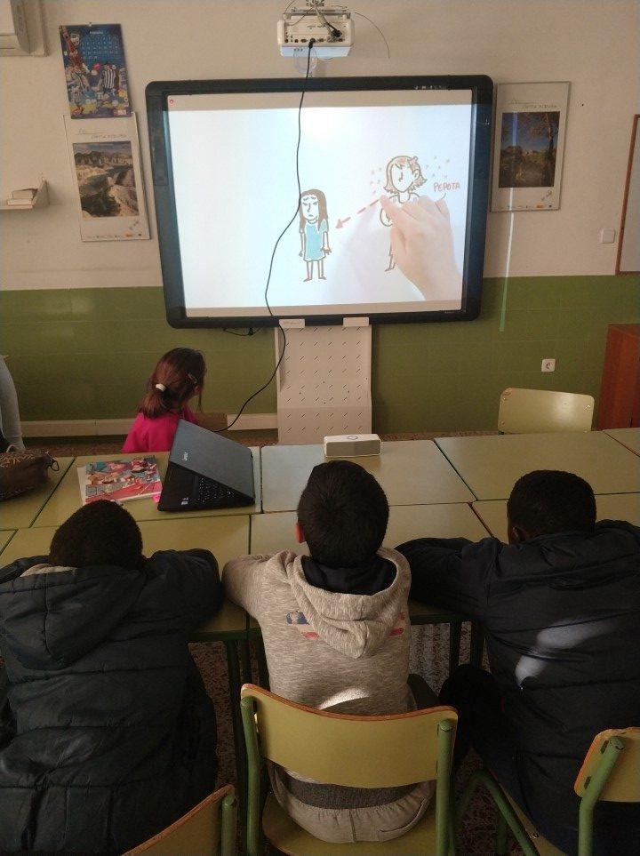 Sensibilizamos sobre el acoso escolar con los y las menores del programa CaixaProinfancia en Murcia