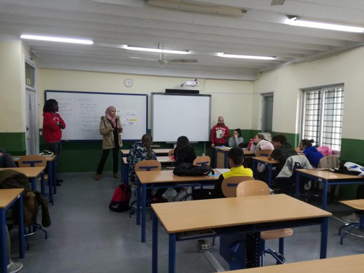 SesionesInterculturalidad fundacion Cepaim en Sevilla IES Azahar2