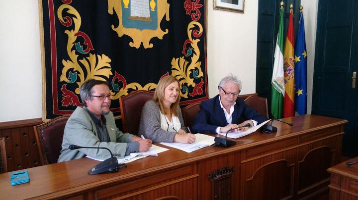 FirmaConvenio Cepaim Nijar Ayuntamiento Gioseppo mayo2018 viviendas