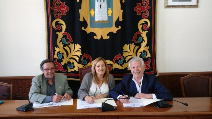 FirmaConvenio Cepaim Nijar Ayuntamiento Gioseppo mayo2018 viviendas2