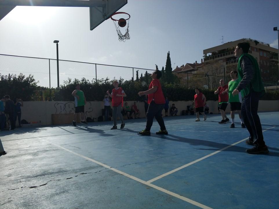 Convivencia deportiva entre entidades del programa CaixaProinfancia en Murcia
