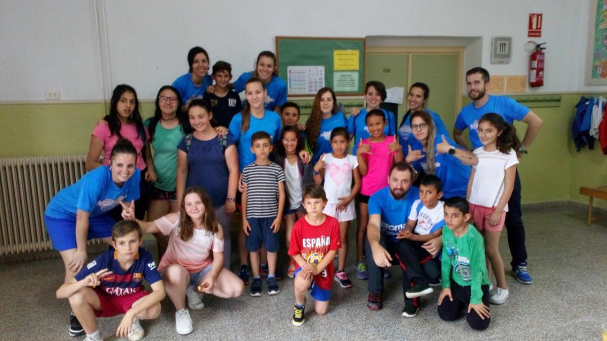 Fomentamos la alimentación saludable y el deporte en el programa CaixaProinfancia en Murcia