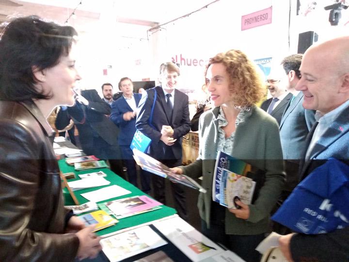 Presura2018 3 MeritxelBatet VisitaStandCepaim noviembre2018