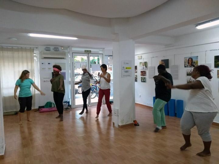 MiercolesSaludables 2 sesionYoga Macarena Cepaim Sevilla 2018
