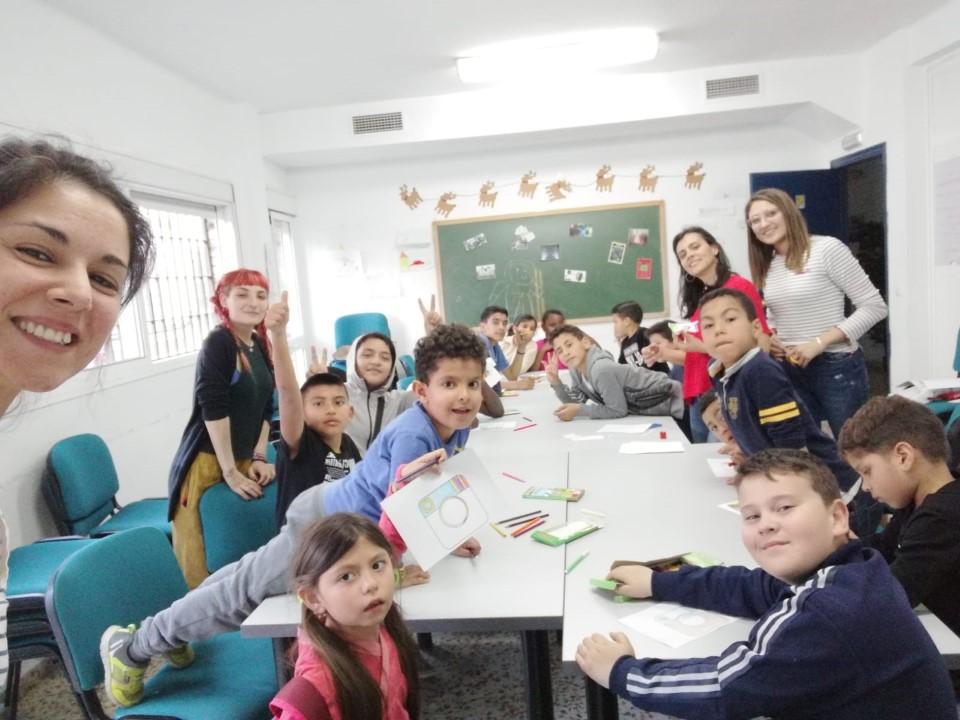 Celebración del 8 de marzo Día de la Mujer en el programa CaixaProinfancia en Sevilla