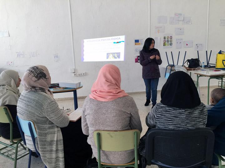 Lepe 2 PrimerEncuentroDinamizadoras VdG SalirAdelante Cepaim marzo2019