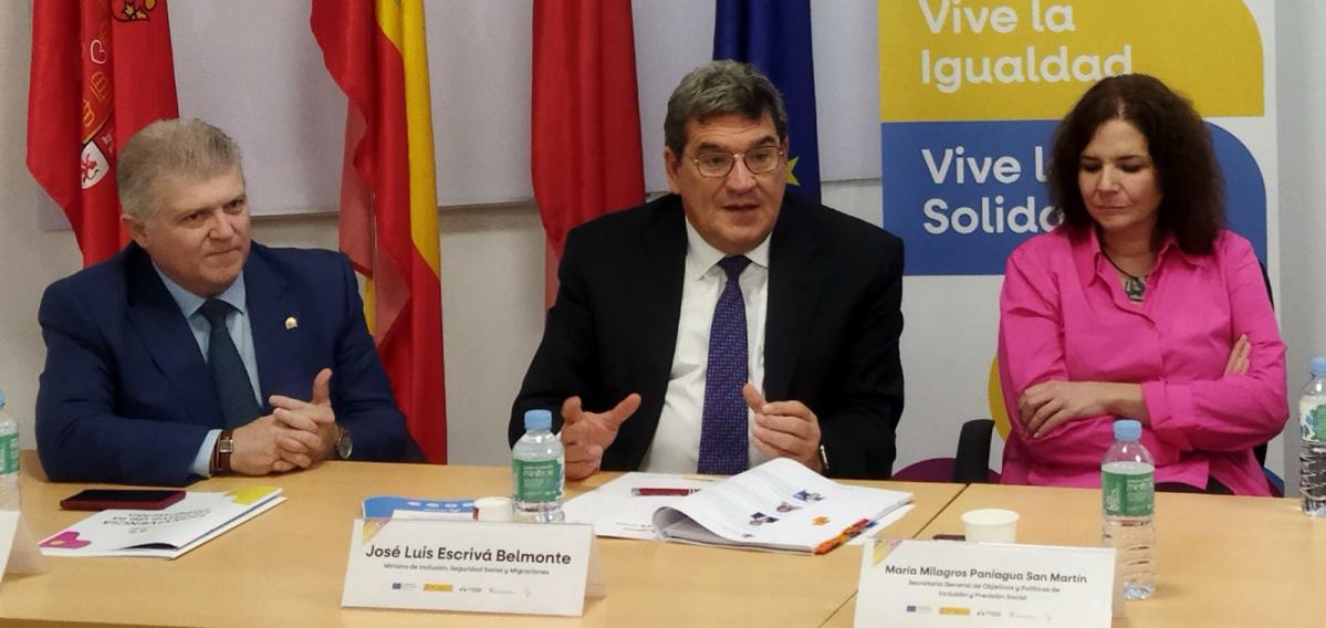 Mesa1 Visita ministro a CONVIVE Fundación Cepaim