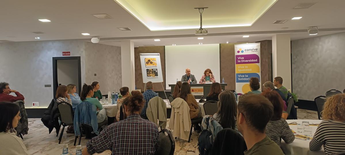 Mesa de presentación del acto