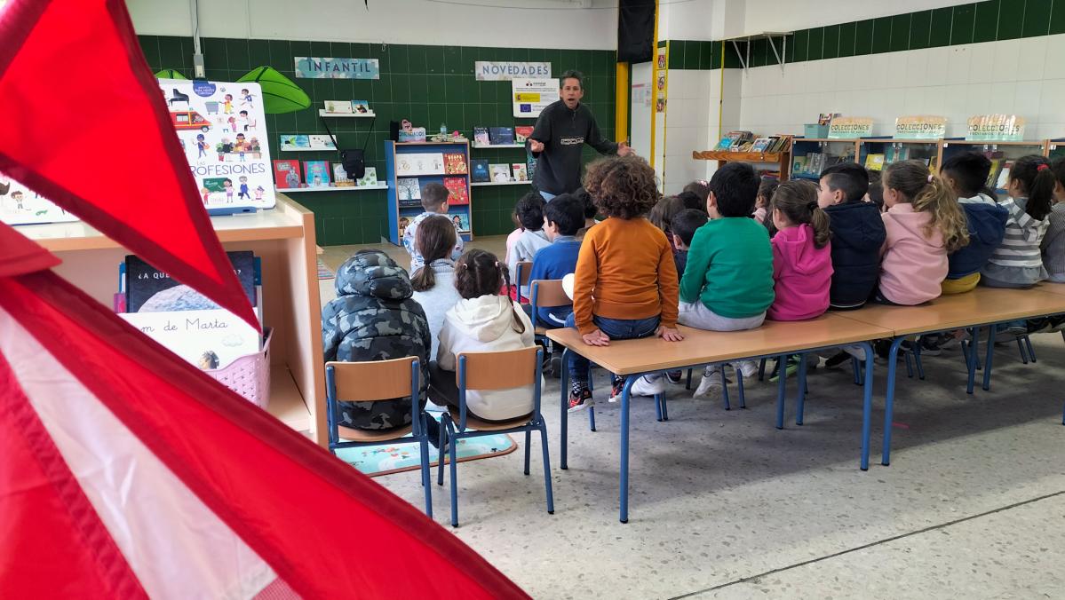 2023 02 Lepe MediaEdu Cuentacuentos x la paz. CEIP Cesar Barrios