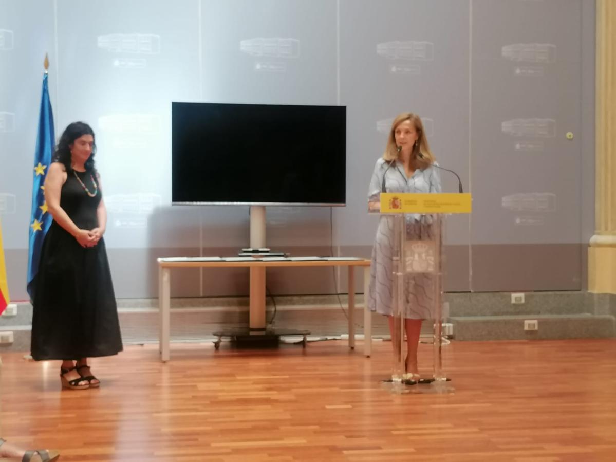 Directora y secretaria de estado