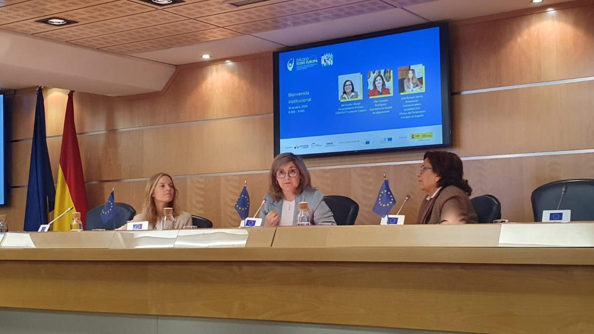 Mesa con Pilar Cancela Evento 18.04 F. Cepaim