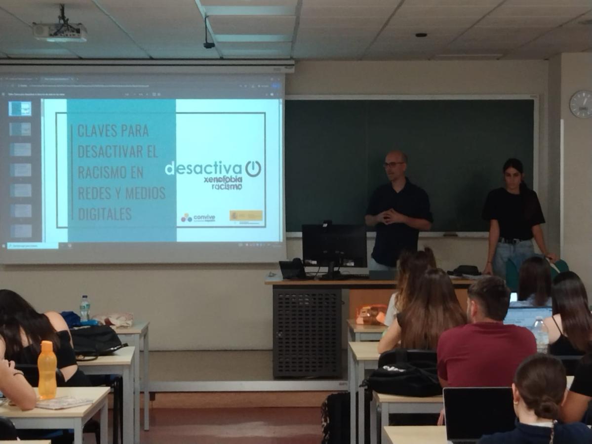 Desactiva Educación Social UM 3